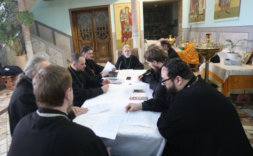 В городе Кирове состоялось собрание духовенства Песоченского благочиния